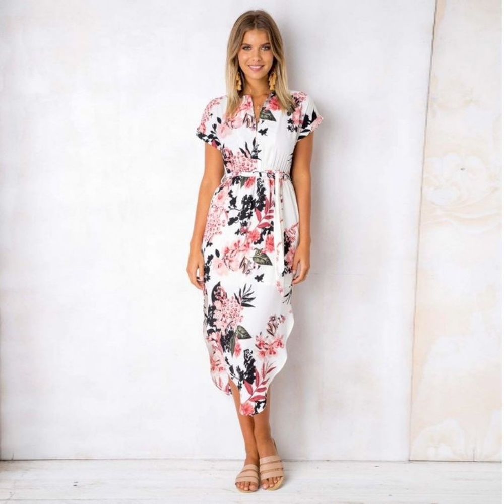 LAST ONE! Gorgeous Floral Dress - Picture 4 of 8